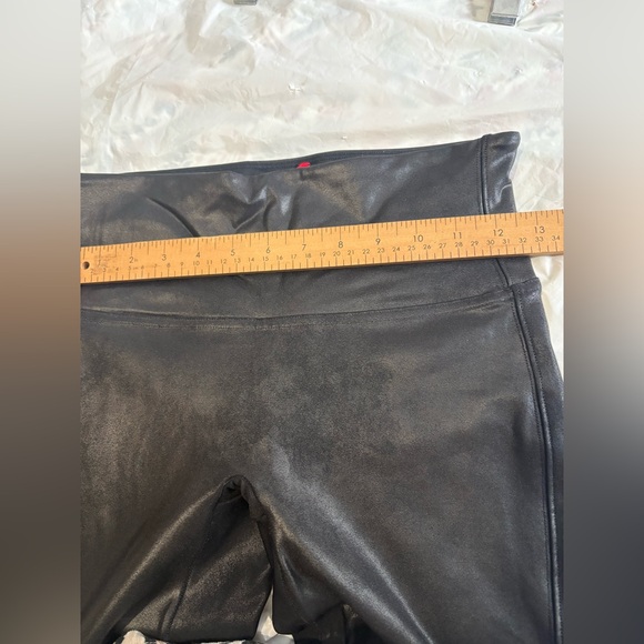 SPANX leather look leggings size medium black 24” inseam - Picture 6 of 8